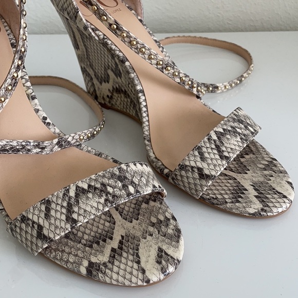 JLO Bannah Snakeskin Wedge Wrap Ankle Sandals - Picture 3 of 11
